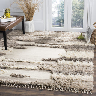 Safavieh Kenya KNY224 Ivory/Grey Area Rug Room Scene Feature