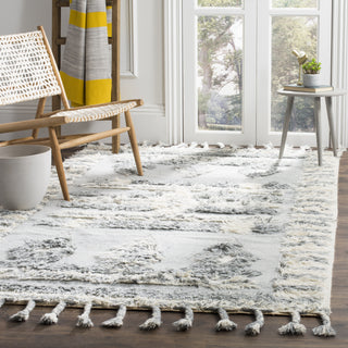 Safavieh Kenya KNY601 Grey/Ivory Area Rug Room Scene