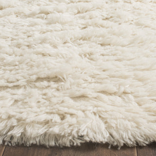 Safavieh Kenya KNY711 Ivory Area Rug Detail