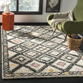 Safavieh Kenya KNY822 Natural/Multi Area Rug Room Scene