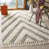 Safavieh Kenya KNY901 Black/Ivory Area Rug Room Scene