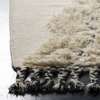 Safavieh Kenya KNY905 Ivory/Black Blue Area Rug Detail