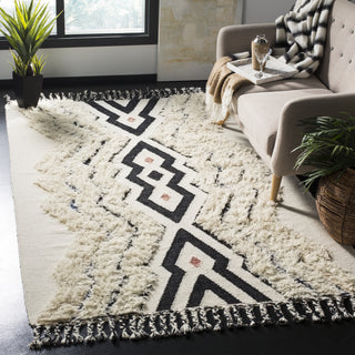 Safavieh Kenya KNY905 Ivory/Black Blue Area Rug Room Scene