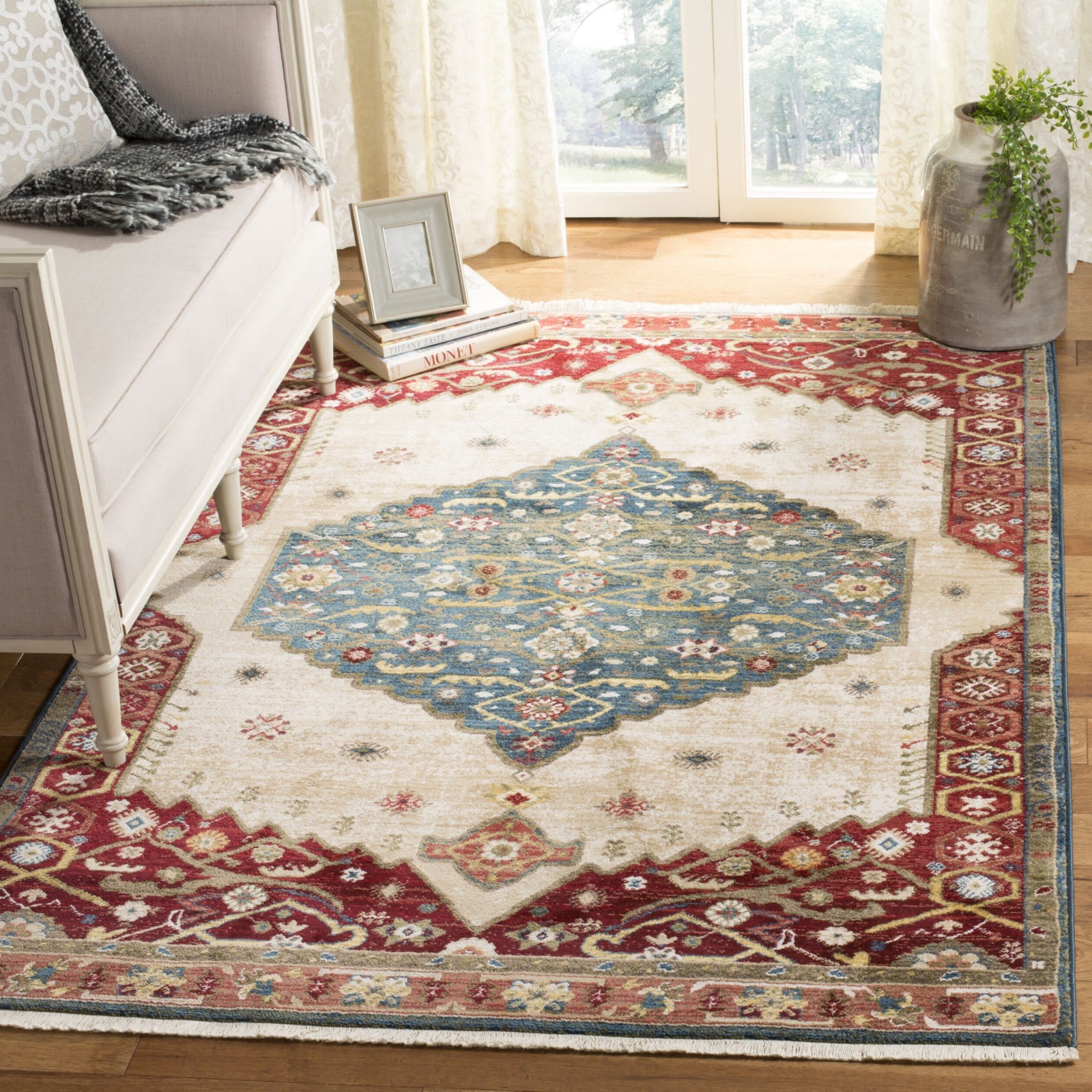 Safavieh Kashan Collection KSN306M Blue / Red Rug - 2' 6 x 8