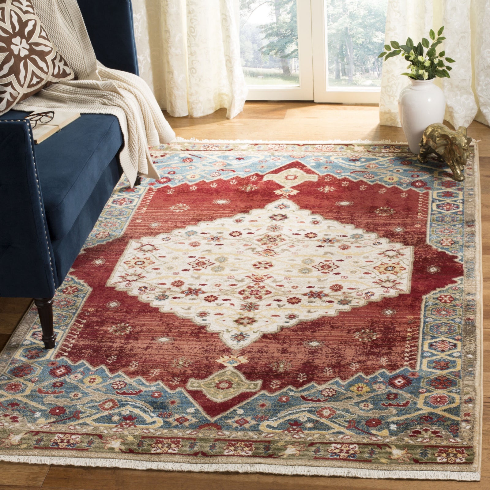 Safavieh Kashan Collection KSN306M Blue / Red Rug - 2' 6 x 8