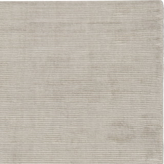 Safavieh Mirage MIR234 Light Silver Area Rug 