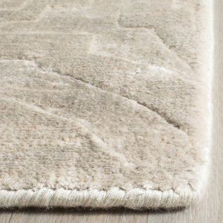 Safavieh Mirage MIR337 Silver Area Rug Detail