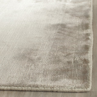 Safavieh Mirage MIR344 Silver Area Rug Detail