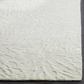 Safavieh Mirage MIR538 Light Grey Area Rug Detail