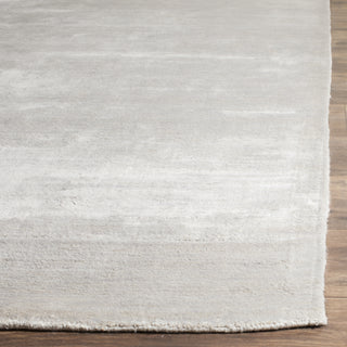 Safavieh Mirage MIR801 Silver/Grey Area Rug Detail