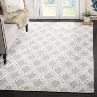 Safavieh Mirage MIR901 Silver/Ivory Area Rug Room Scene