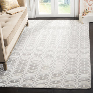 Safavieh Mirage MIR902 Silver/Ivory Area Rug Room Scene