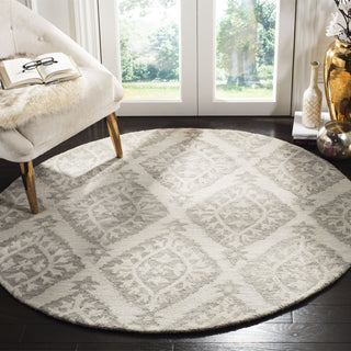 Safavieh Micro-Loop 200 210 Light Grey Area Rug Room Scene