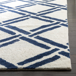 Safavieh Moroccan MOR551 Ivory/Blue Area Rug Detail