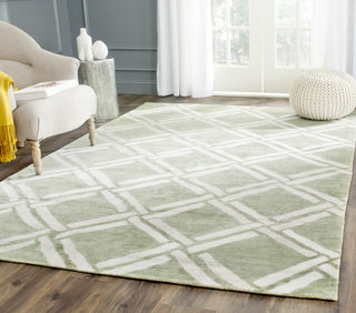 Safavieh Moroccan MOR551 Green/Ivory Area Rug Room Scene Feature