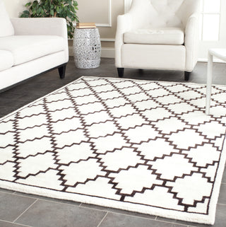 Safavieh Mosaic MOS157 Beige/Charcoal Area Rug Room Scene