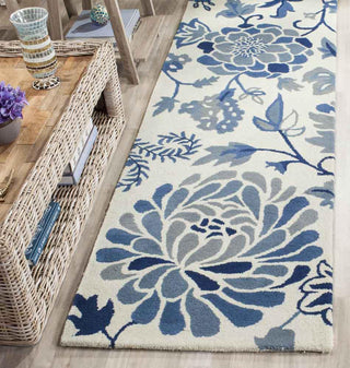 Safavieh Martha Stewart 4732 Azurite Area Rug Room Scene