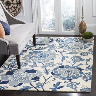 Safavieh Martha Stewart 4732 Azurite Area Rug Room Scene Feature