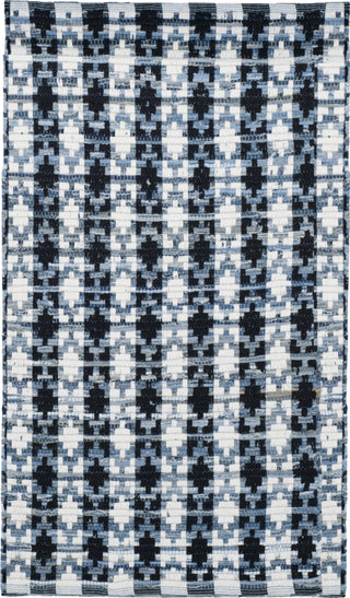 Safavieh Montauk MTK123 Ivory Blue/Black Area Rug main image