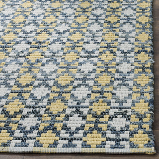 Safavieh Montauk MTK123 Gold/Multi Area Rug Detail