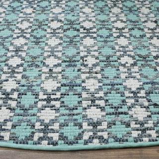 Safavieh Montauk MTK123 Turquoise/Multi Area Rug Detail