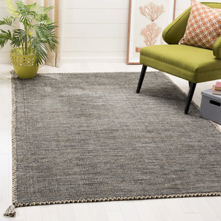 Safavieh Montauk MTK150 Beige/Black Area Rug Room Scene