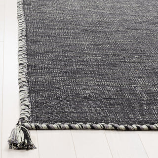 Safavieh Montauk MTK150 Grey/Black Area Rug Detail