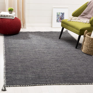 Safavieh Montauk MTK150 Grey/Black Area Rug Room Scene