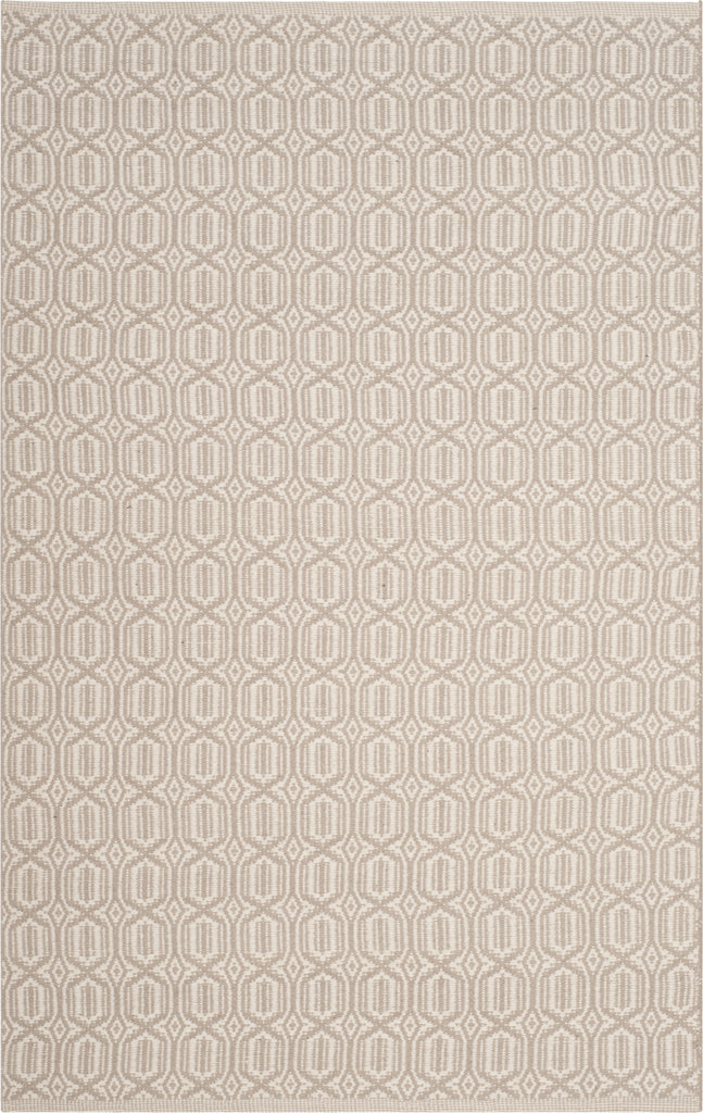 Safavieh Montauk MTK333 Ivory/Grey Area Rug 4' X 6'