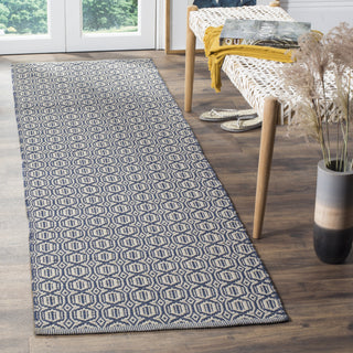 Safavieh Montauk MTK333 Ivory/Navy Area Rug Room Scene