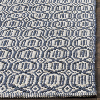 Safavieh Montauk MTK333 Ivory/Navy Area Rug Detail