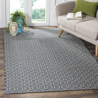 Safavieh Montauk MTK333 Ivory/Navy Area Rug Room Scene