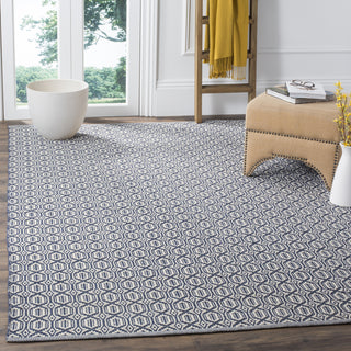 Safavieh Montauk MTK333 Ivory/Navy Area Rug Room Scene