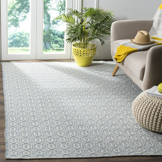 Safavieh Montauk MTK333 Ivory/Blue Area Rug Room Scene