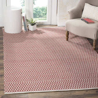 Safavieh Montauk MTK339 Ivory/Red Area Rug Room Scene