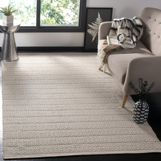 Safavieh Montauk MTK341 Ivory/Grey Area Rug Room Scene