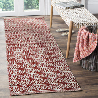 Safavieh Montauk MTK341 Ivory/Red Area Rug Room Scene Feature