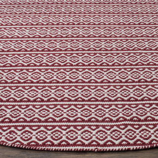 Safavieh Montauk MTK341 Ivory/Red Area Rug Detail