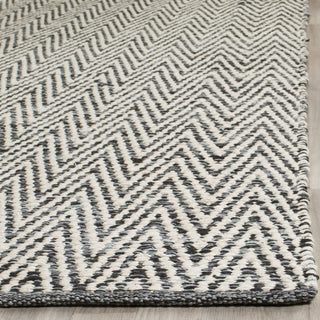 Safavieh Montauk MTK411 Ivory/Dark Grey Area Rug Detail