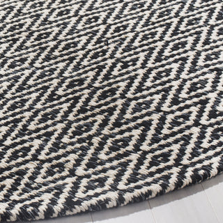 Safavieh Montauk MTK414 Ivory/Dark Grey Area Rug Detail