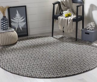 Safavieh Montauk MTK414 Ivory/Dark Grey Area Rug Room Scene