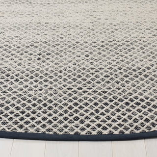 Safavieh Montauk MTK601 Black/Ivory Area Rug Detail