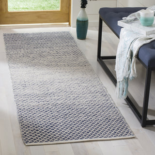 Safavieh Montauk MTK601 Navy/Ivory Area Rug Room Scene