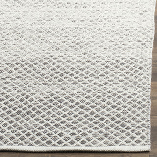 Safavieh Montauk MTK601 Light Grey/Ivory Area Rug Detail