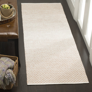 Safavieh Montauk MTK601 Beige/Ivory Area Rug Room Scene