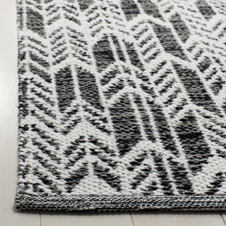 Safavieh Montauk MTK609 Black/Ivory Area Rug Detail