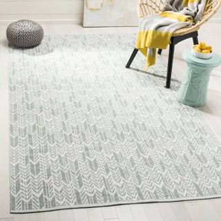 Safavieh Montauk MTK609 Light Green/Ivory Area Rug Room Scene