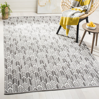 Safavieh Montauk MTK609 Charcoal/Ivory Area Rug Room Scene