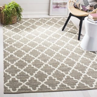 Safavieh Montauk MTK611 Beige/Ivory Area Rug Room Scene