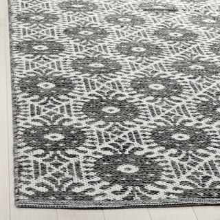 Safavieh Montauk MTK612 Black/Ivory Area Rug Detail